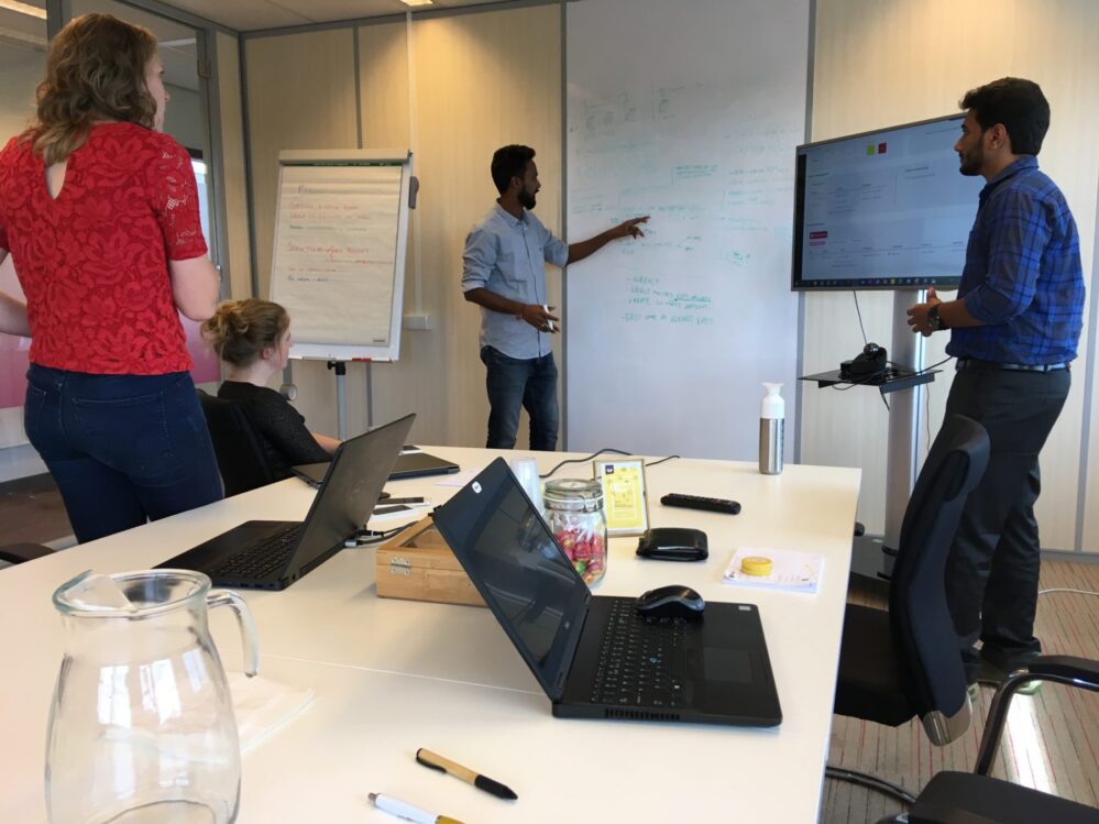 Overleg met de collega's uit India